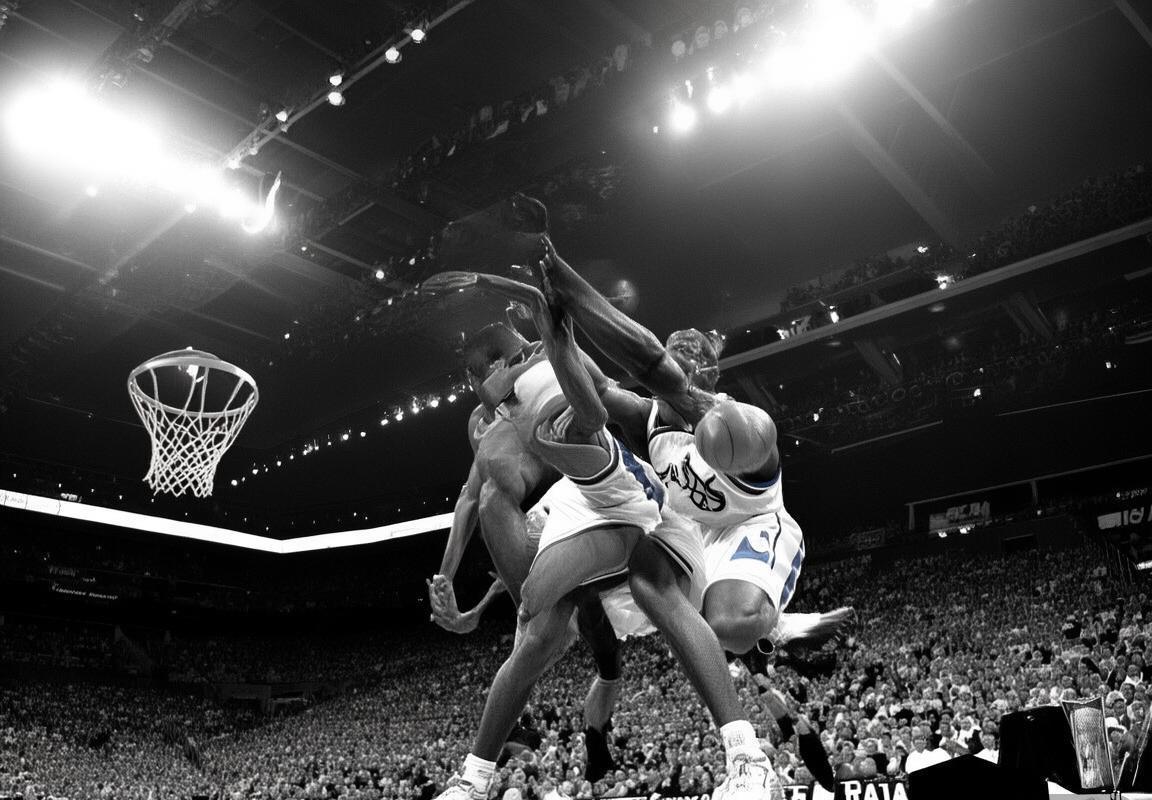 2008年NBA总决赛：科比韦德巅峰对决与篮球文化新篇章(图4)