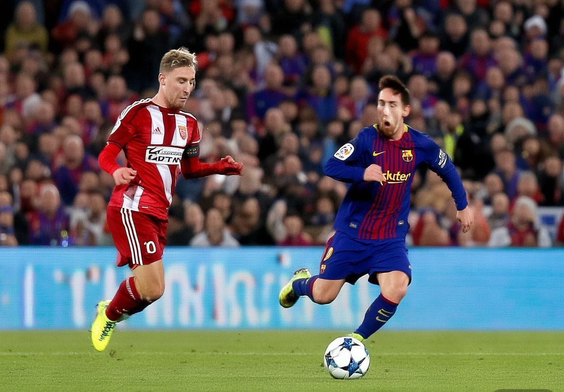 巴塞罗那vs莱万特：百年足球对决历史回顾与展望(图4)